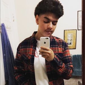 Meet your Posher, Luis